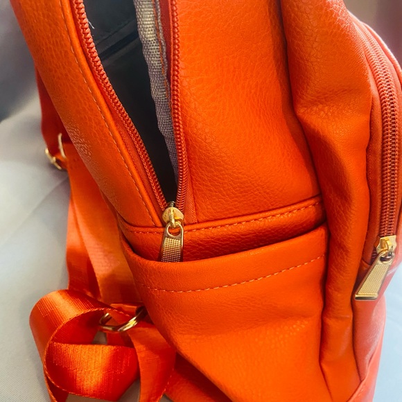 I medium size backpack color orange - Picture 5 of 7